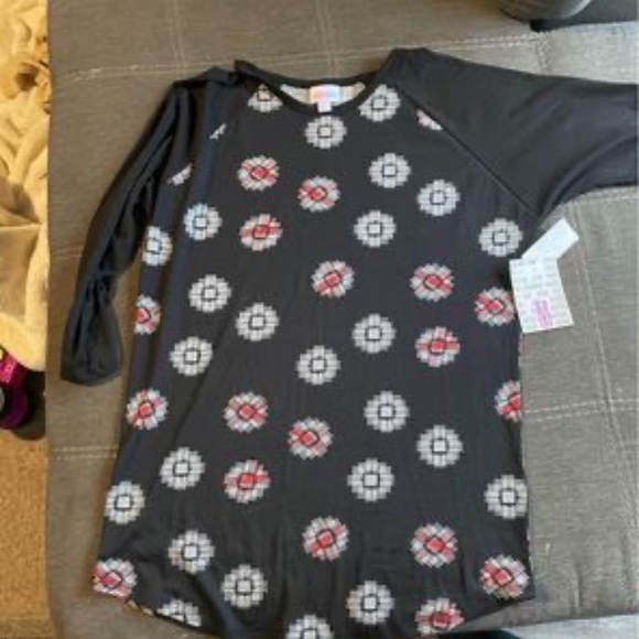 LuLaRoe Tops - LulaRoe shirt